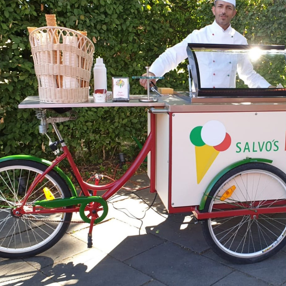 Fahrrad mit Eiswagen